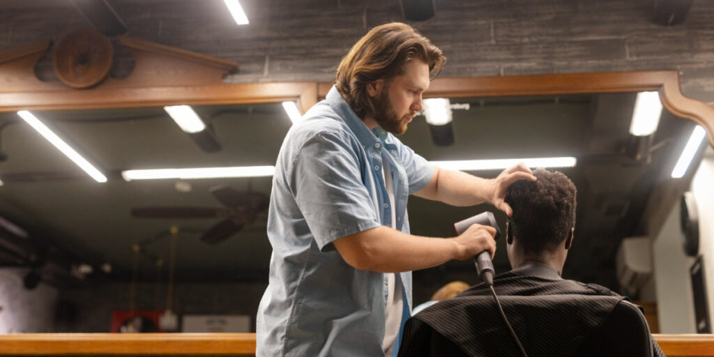 interna cuanto gana un barbero